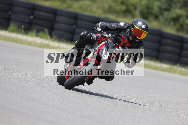 /27 12.06.2025 Ducati Schweiz Trackday Warmup  ADR/blau-bleu/26